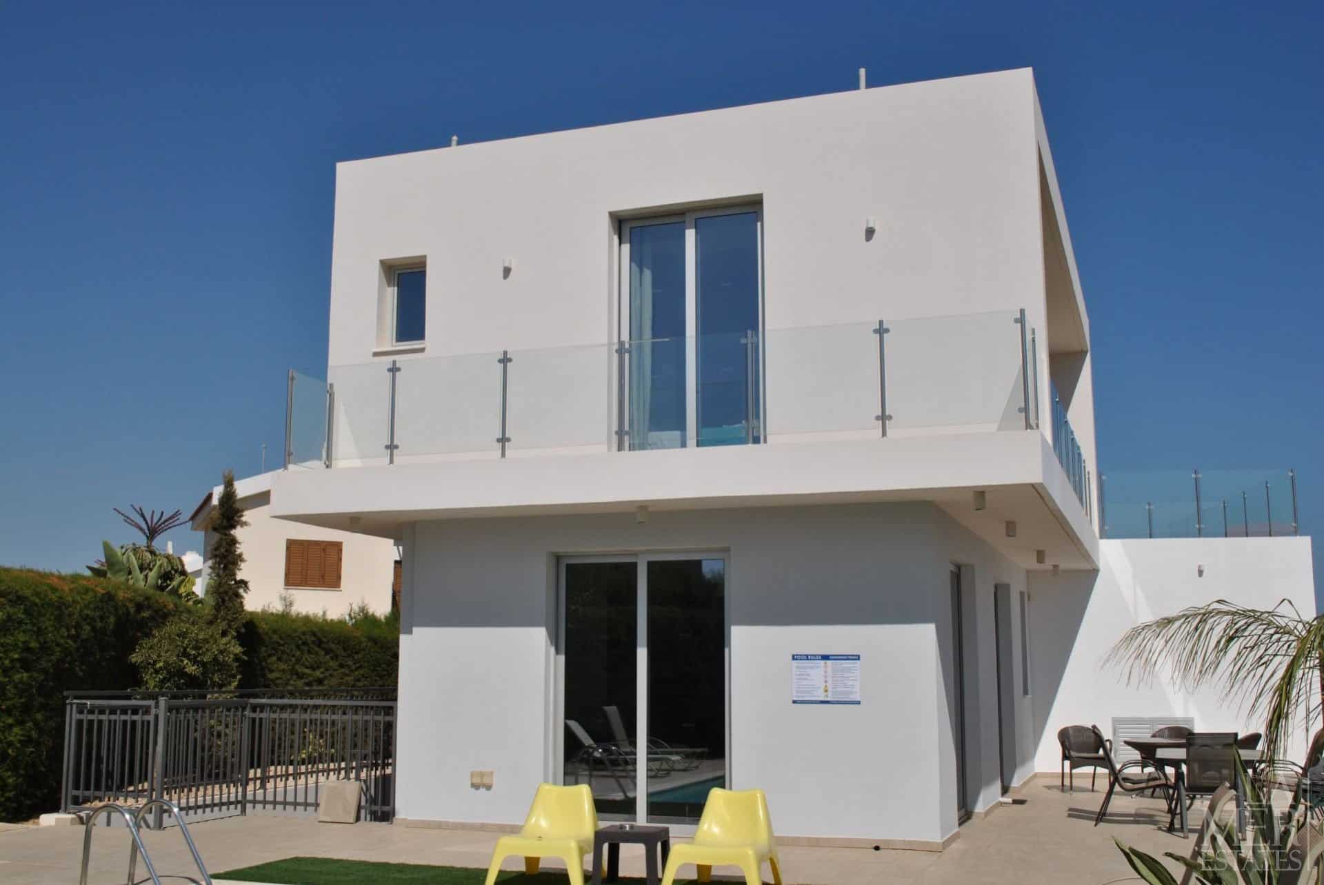 #2556 – Villa in Protaras Center for Sale