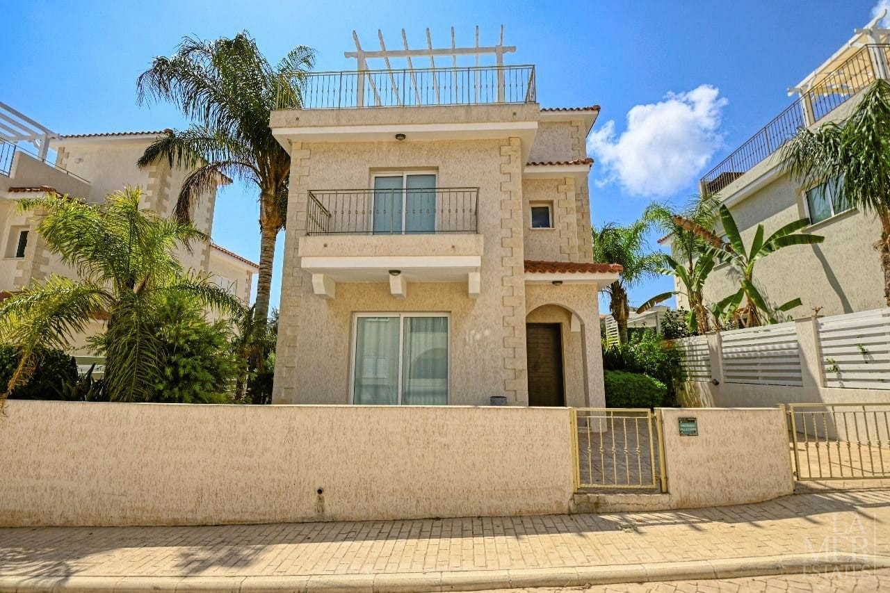 #2745 – Villa in Protaras Center for Sale